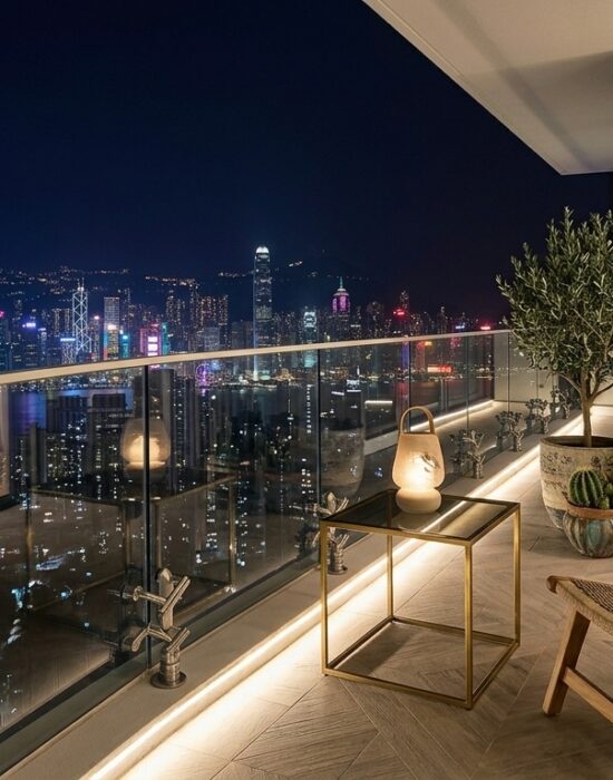 Aero_Spigot_on_glass_balustrade_202608300219